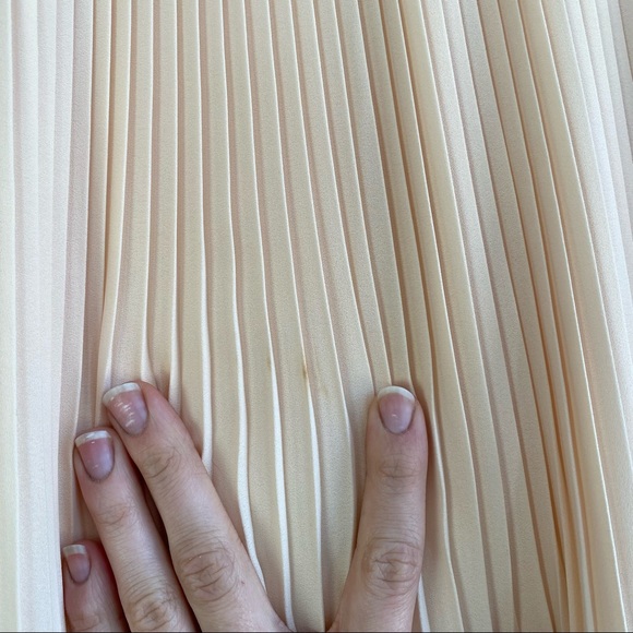 & other stories Blush Pink Pleated Side Slit Midi Skirt - Picture 7 of 8